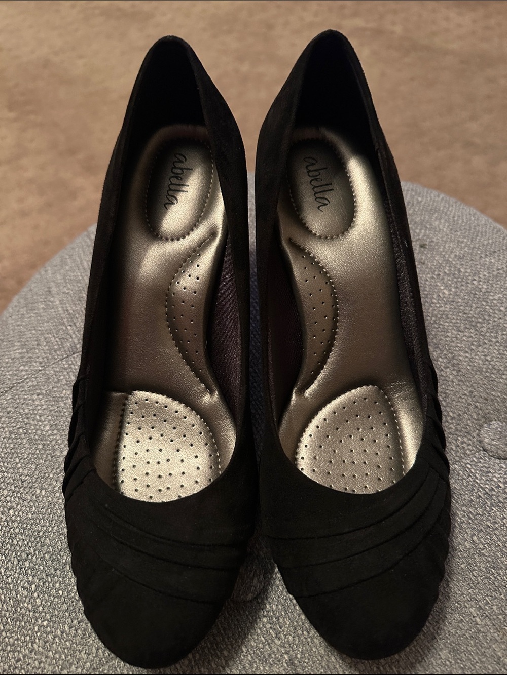 Abella Black Women's Low Heel Pumps